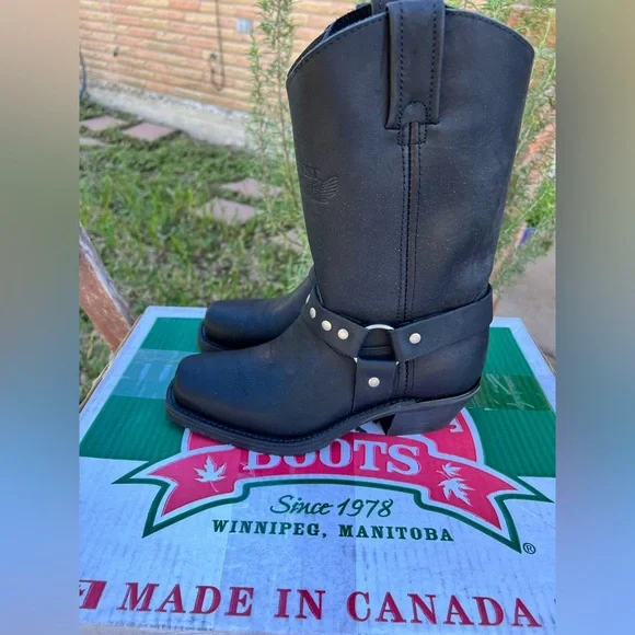 NWT Frye Like Studded Biker Boots Sz 7 BRAND NEW MOTORCYCLE BOOTS - Picture 2 of 11